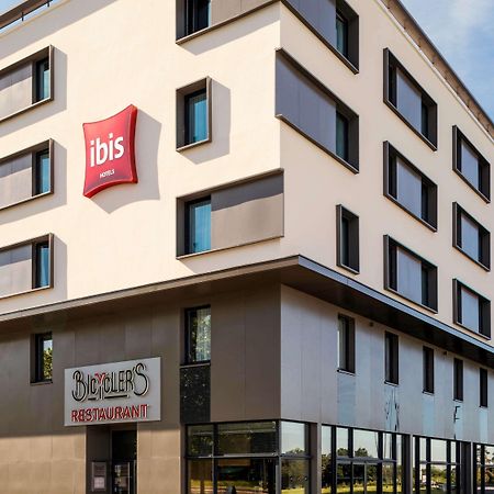 Hotel ibis Saint Quentin en Yvelines - Vélodrome Montigny-le-Bretonneux Exterior foto