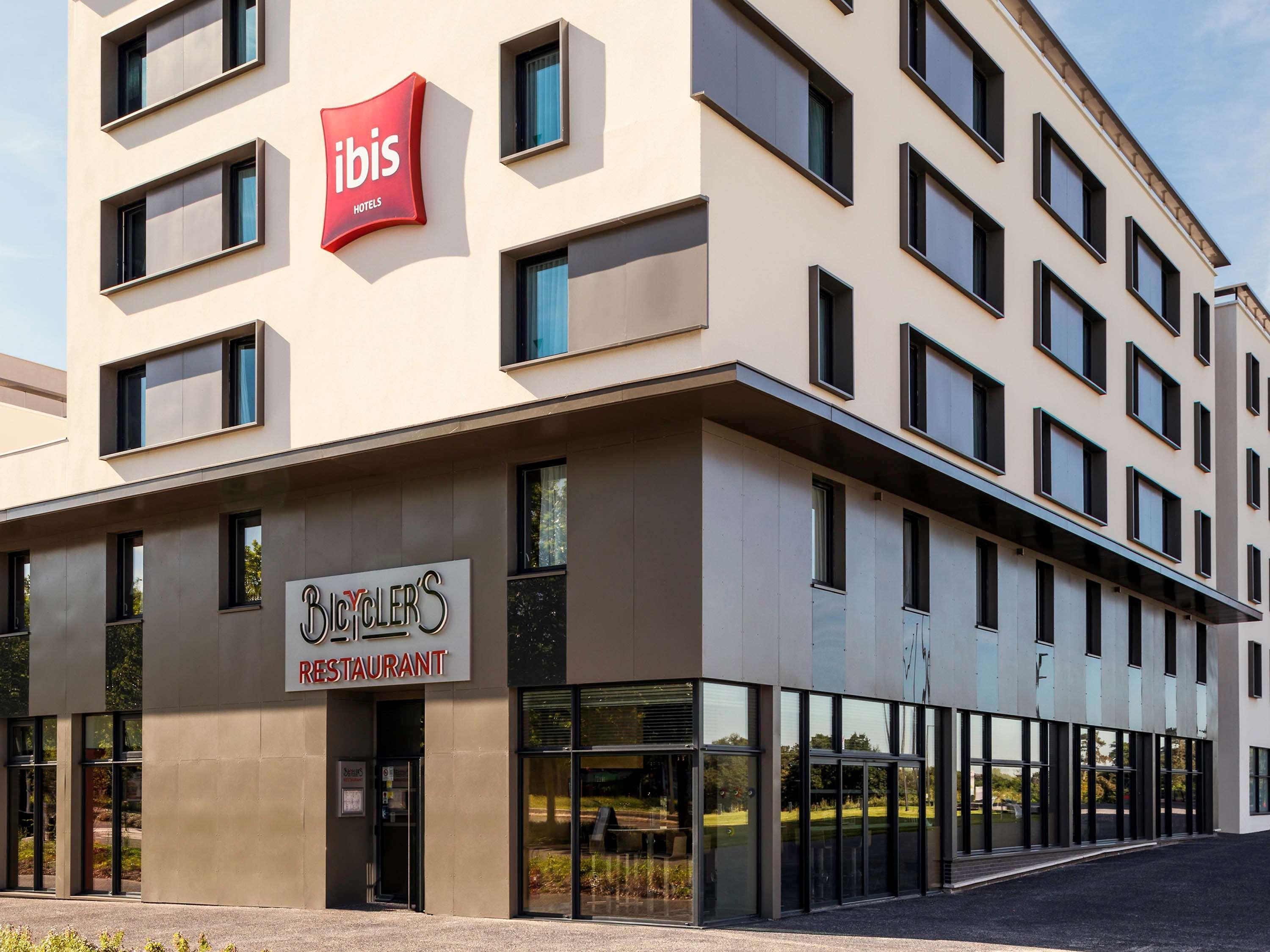 Hotel ibis Saint Quentin en Yvelines - Vélodrome Montigny-le-Bretonneux Exterior foto