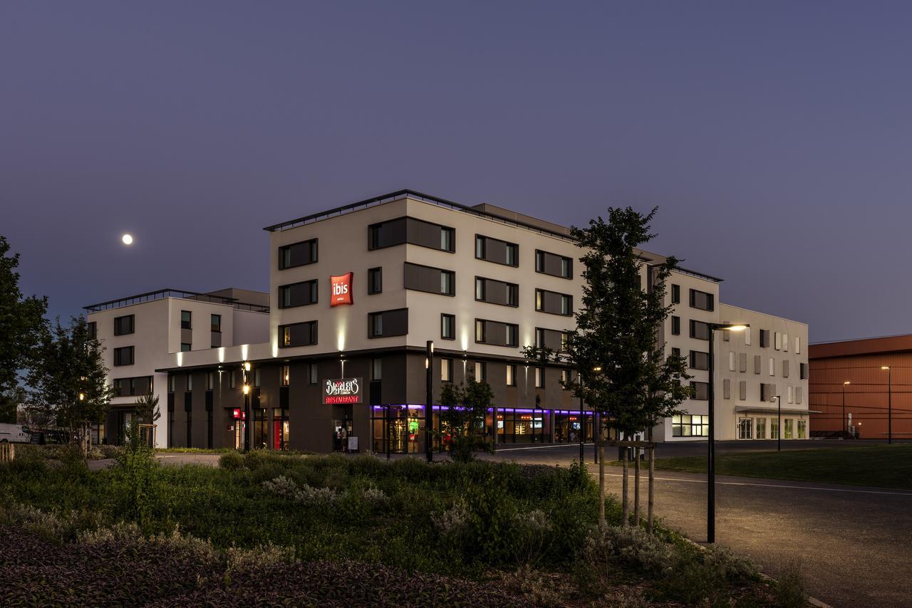 Hotel ibis Saint Quentin en Yvelines - Vélodrome Montigny-le-Bretonneux Exterior foto