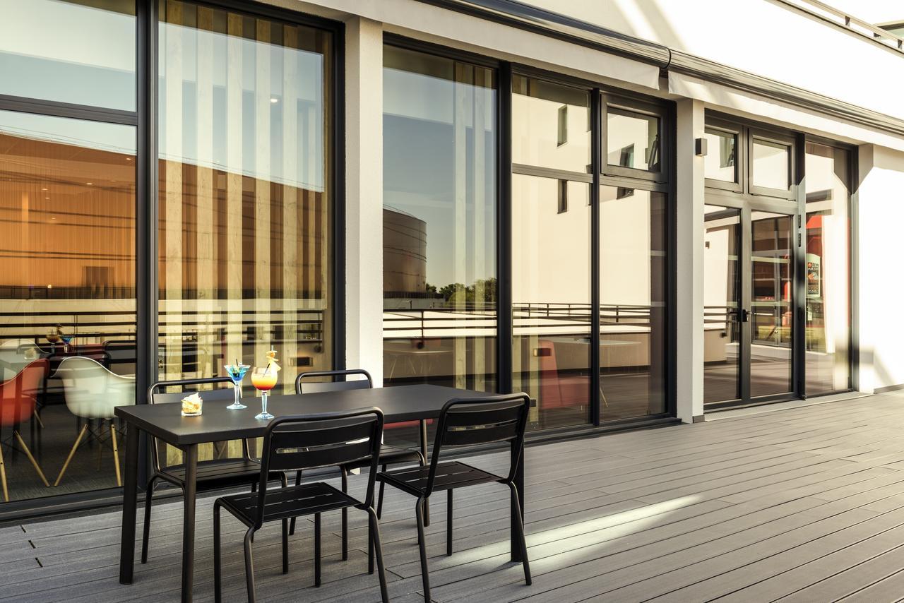 Hotel ibis Saint Quentin en Yvelines - Vélodrome Montigny-le-Bretonneux Exterior foto